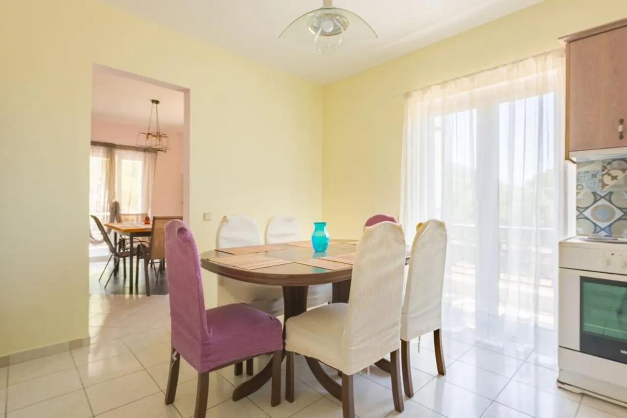 Anastasia'S Residence Kardhakata Holiday home